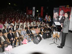 Yurt-Kur’dan şiir dinletisi